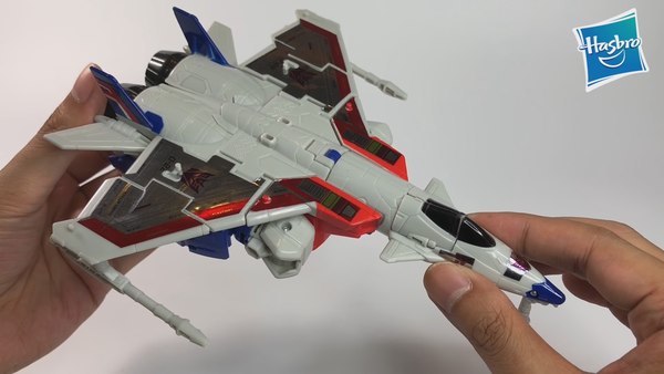 Power Of The Prime Starscream Voyager In Hand Look With Video And Screencaps 17 (17 of 50)